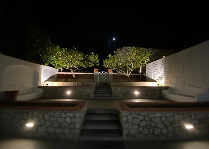 Semesterbostad I Limoni *